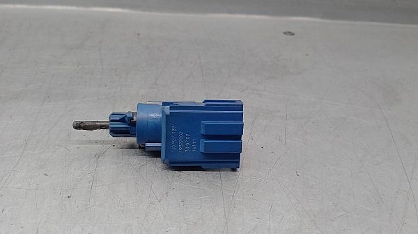 Brake pedal sensor switch