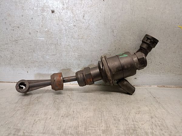 Clutch master cylinder