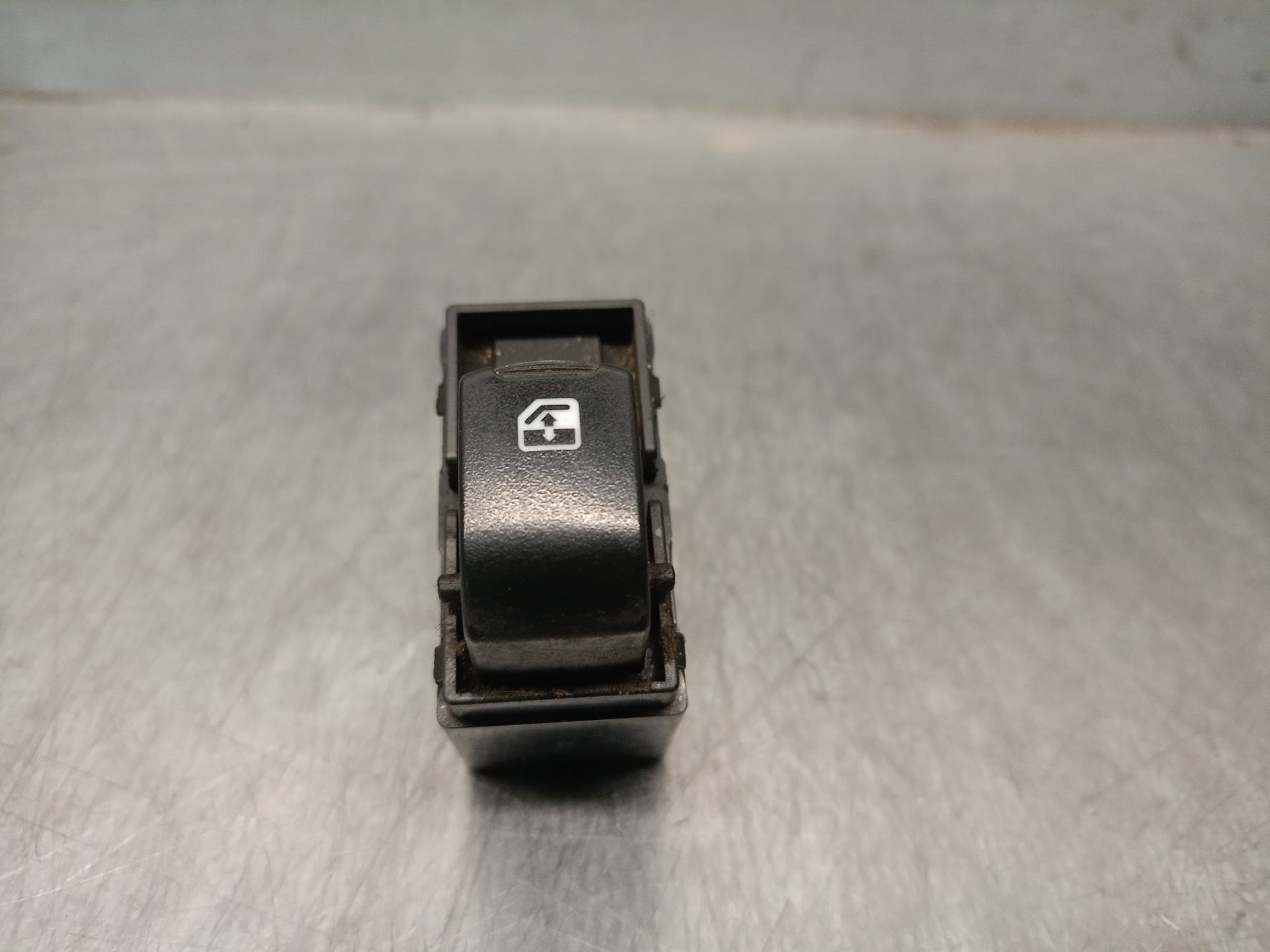 Fensterheberschalter DAEWOO EVANDA (KLAL)