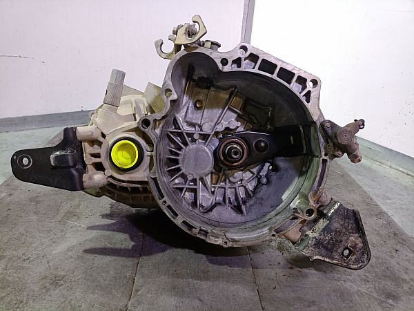 Versnellingsbak handgeschakeld HYUNDAI ACCENT II (LC)