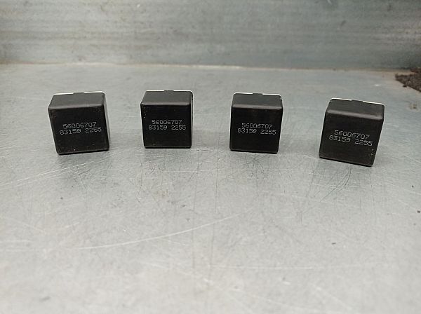 Diverse Relais CHRYSLER NEW YORKER