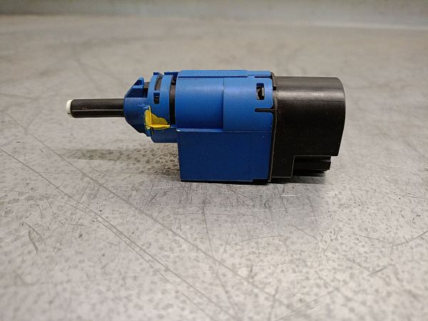 Clutch pedal sensor