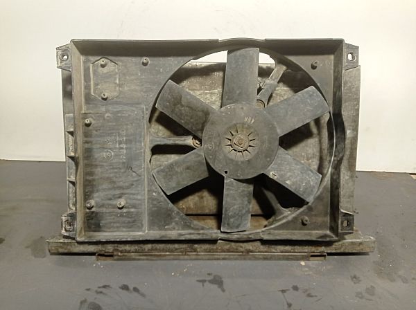 Radiator cooling fan