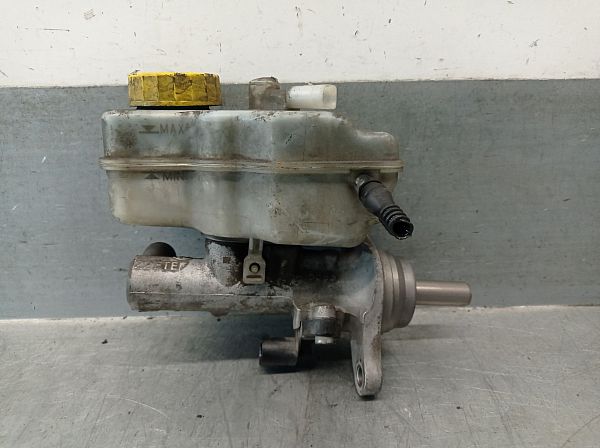6R0-611-301-A: Maître-cylindre de frein pour Skoda RAPID (NH3)