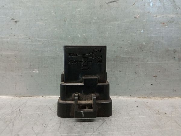 Coolant fan relay