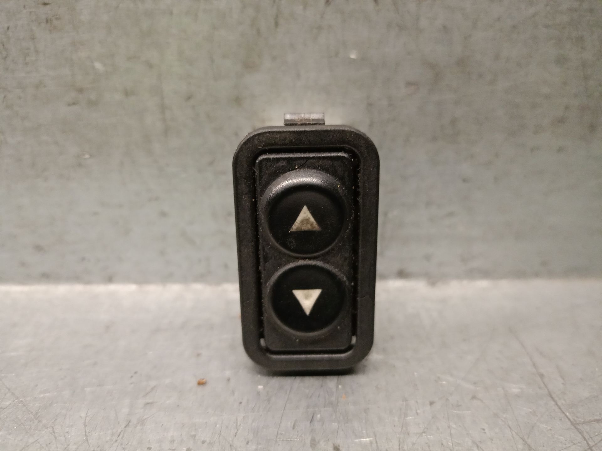 Fensterheberschalter FIAT COUPE (175_)