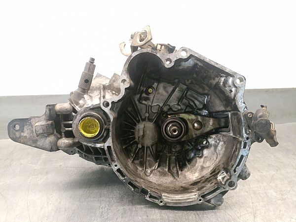 Versnellingsbak handgeschakeld HYUNDAI ACCENT I (X-3)