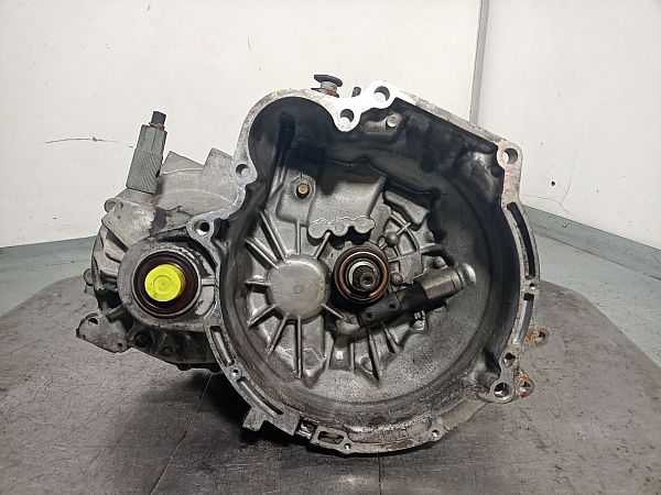 Versnellingsbak handgeschakeld HYUNDAI ACCENT Saloon (X-3)