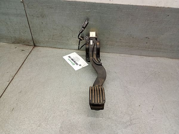 Accelerator pedal position sensor