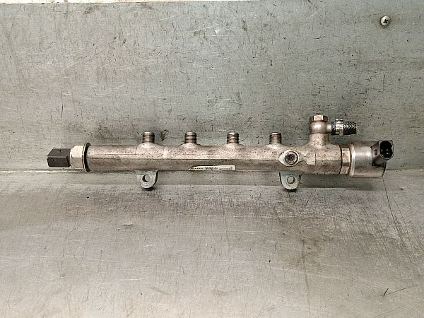 Fuel main line pipe