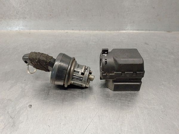 Ignition switch contact