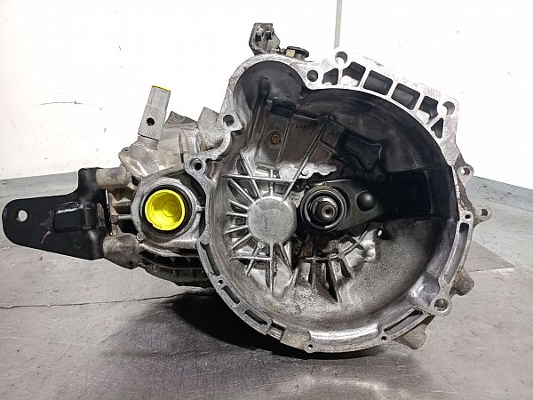 Versnellingsbak handgeschakeld HYUNDAI ACCENT II (LC)