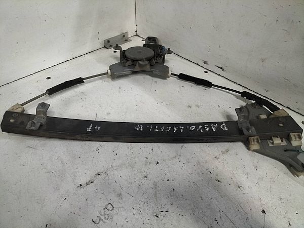 Door electric window regulator