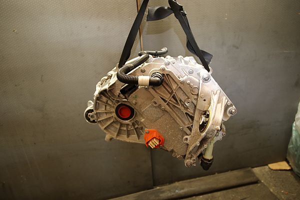 Motor - elektrisk - foran TESLA MODEL 3 (5YJ3)