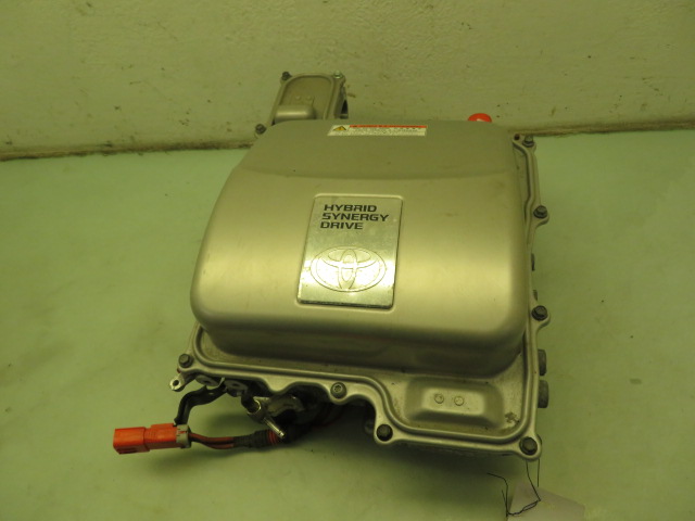 Converter / inverter - el TOYOTA PRIUS Hatchback (_W2_)