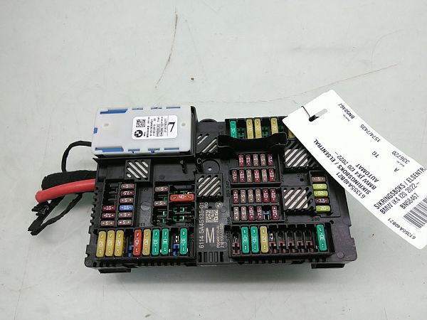 Brugt BMW iX - Sikringsboks | Autoparts24