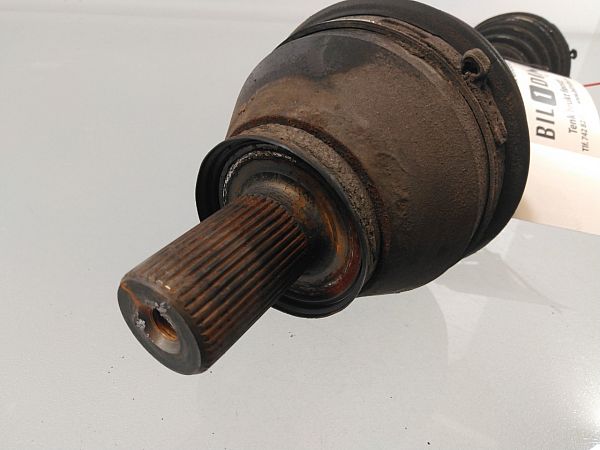 Drivaksel foran VOLVO V70 III (135)