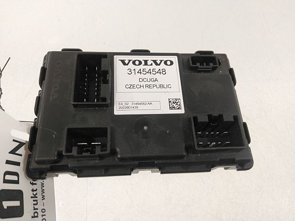 styreenhet - hengerfeste VOLVO V60 II (225, 227)