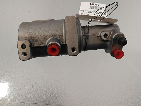Bremse hovedcylinder TOYOTA PRIUS PLUS (_W4_)