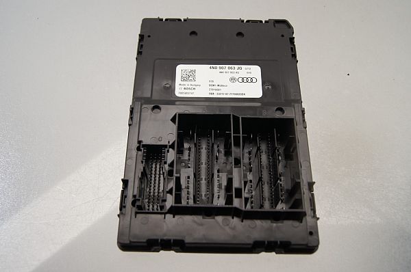 Komfort computer AUDI E-TRON (GEN_)