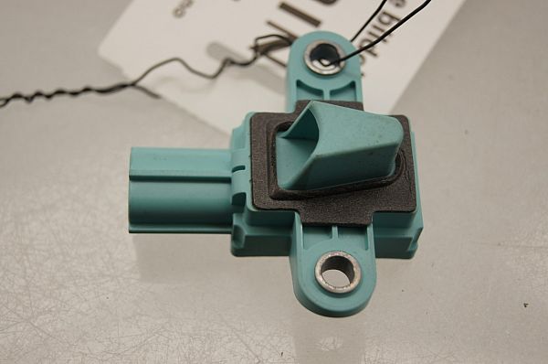 Airbag sensor AUDI A4 (8K2, B8)
