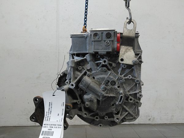 Motor - elektrisk - foran AUDI E-TRON Sportback (GEA)