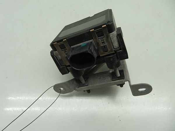 Sensor - adaptiv fartpilot TESLA MODEL S (5YJS)