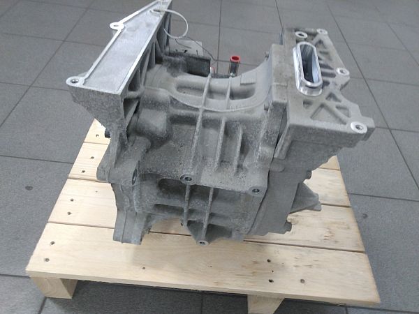 Motor - elektrisk - foran NISSAN LEAF (ZE1_)