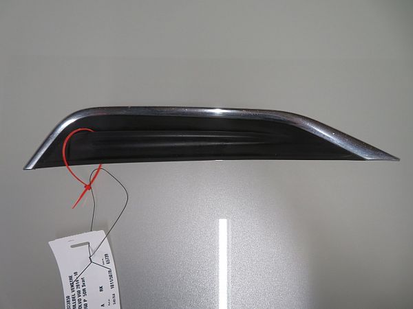 Grill / gitter VOLVO V60 I (155, 157)