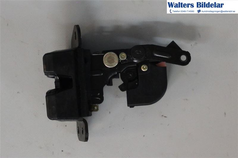 Tailgate lock