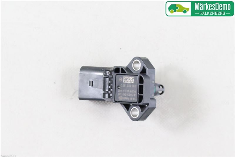 common rail (Injectie) / Verstuiver Brug AUDI A5 Sportback (F5A, F5F)