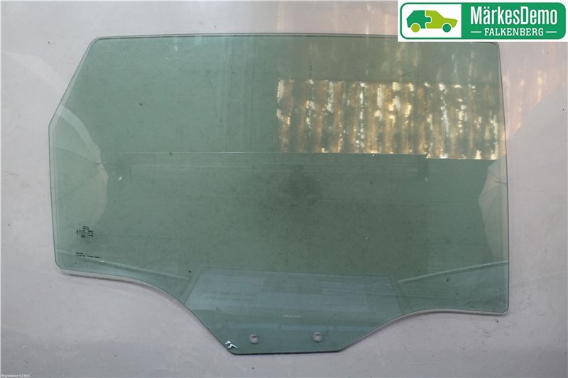 Rear side window screen SEAT ATECA (KH7)