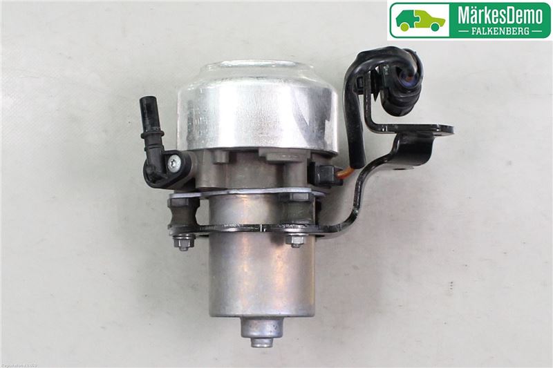 Vacuum pump SEAT ATECA (KH7)