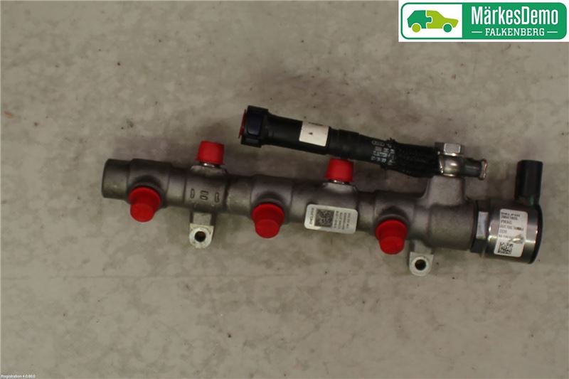 Rampe haute pression / tuyau de buse d'injection AUDI Q8 (4MN)
