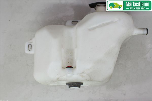 réservoir d'eau pour essuie glace AUDI R8 Spyder (427, 429)