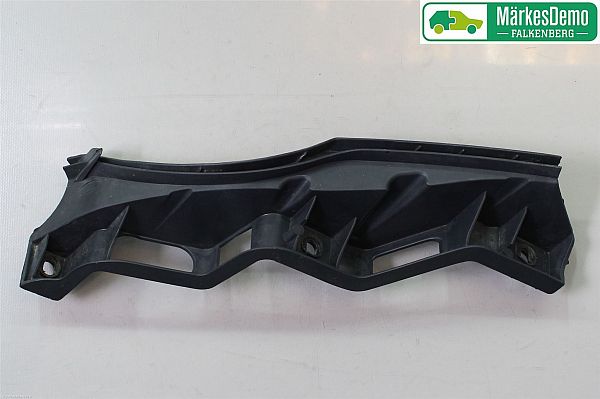 Front bumper mounting bracket