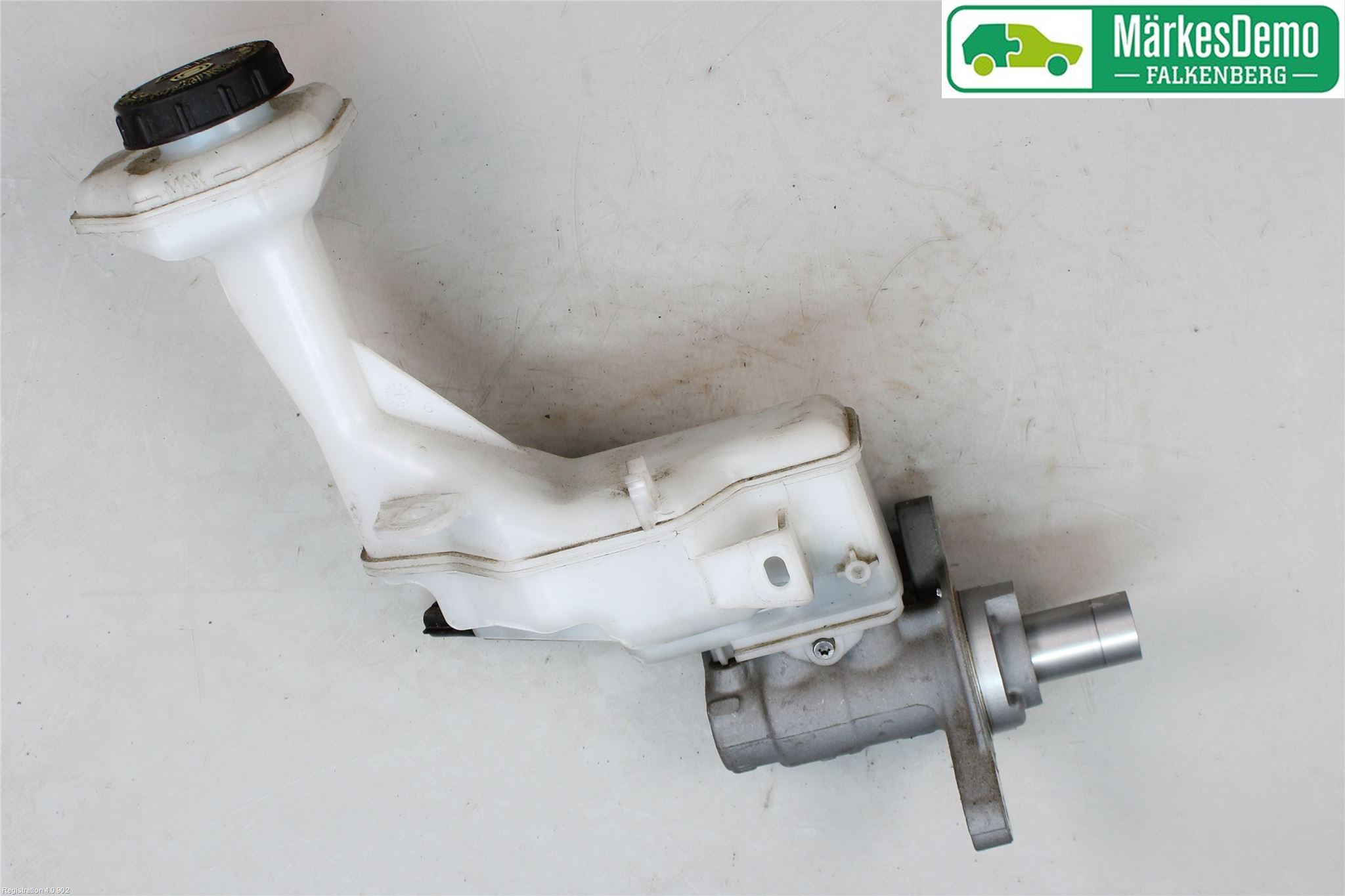 Nissan X-TRAIL (T32_) Brake - Master cylinder D60104BA5A