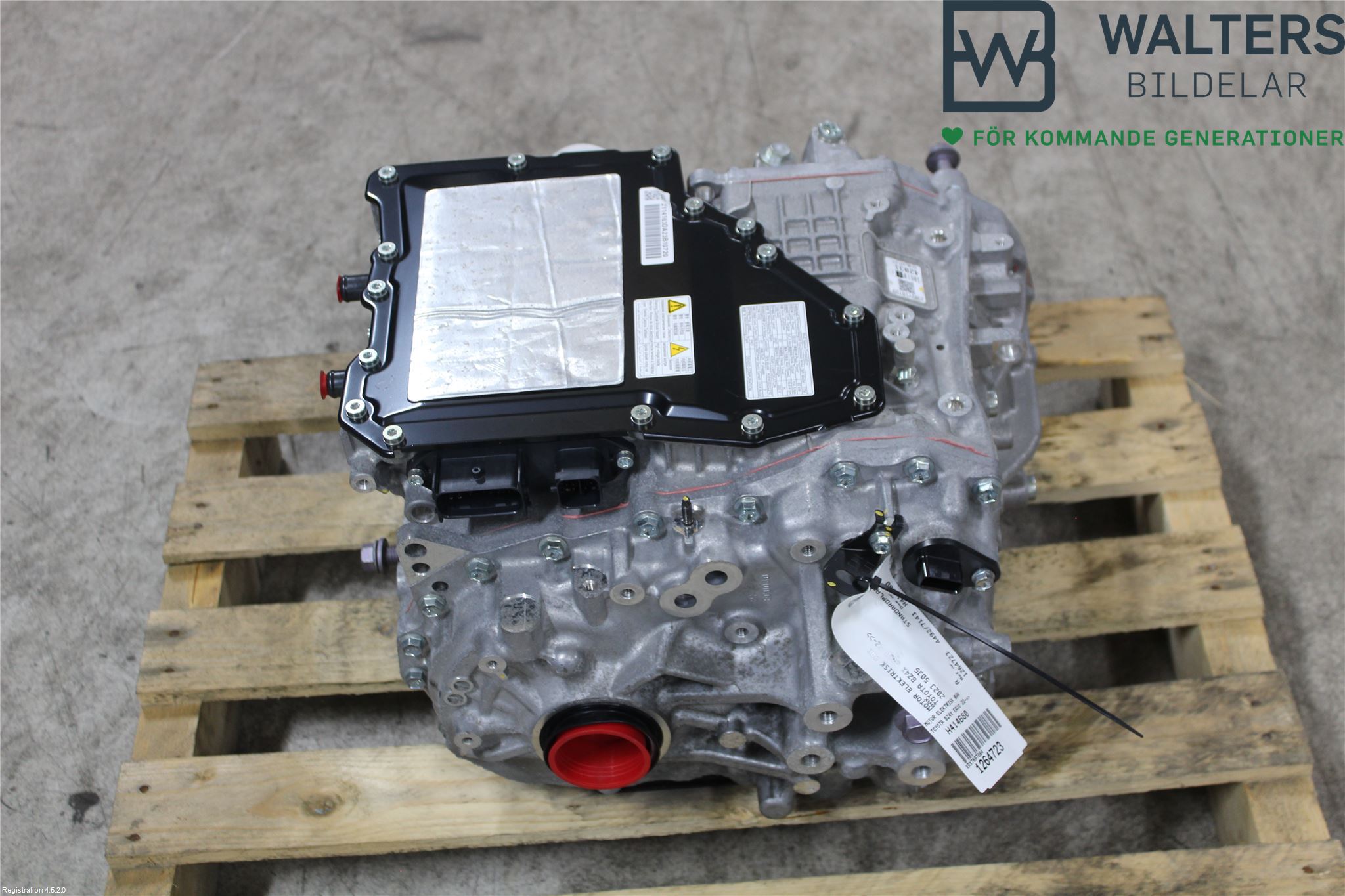 Toyota bZ4X (_EAM1_) Electric motor rear 30610-42031 - Autoparts24