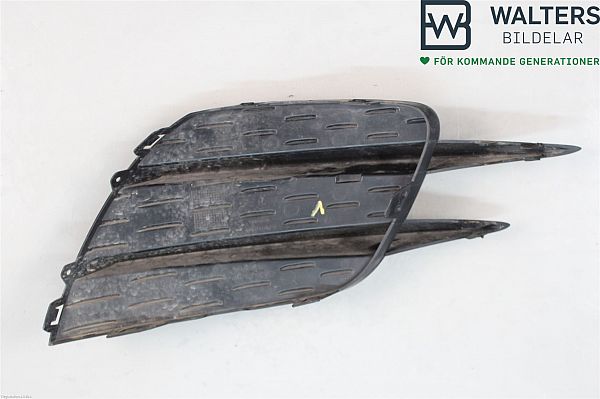 Osłona grill - maskownica przednia MERCEDES-BENZ B-CLASS (W247)