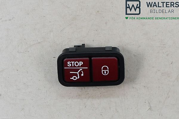 Tailgate/boot open switch button