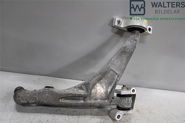31360651 : Bærearm forrest nederst - Autoparts24