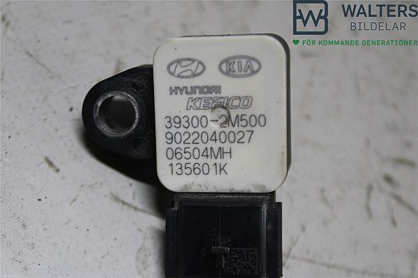 common rail (Injectie) / Verstuiver Brug HYUNDAI i30 Estate (PDE)