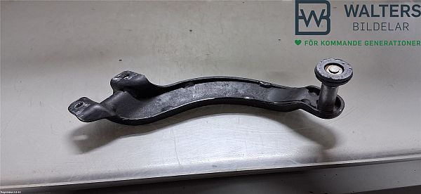 Sliding door roller hinge