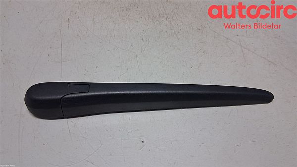 Rear wiper blade