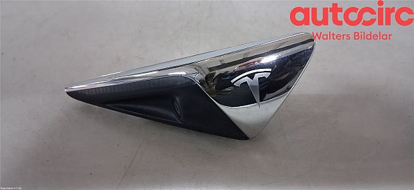 Side fender camera