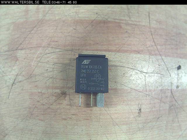 7M0-951-253-C : Relæ - diverse og Relæ - injection - Autoparts24