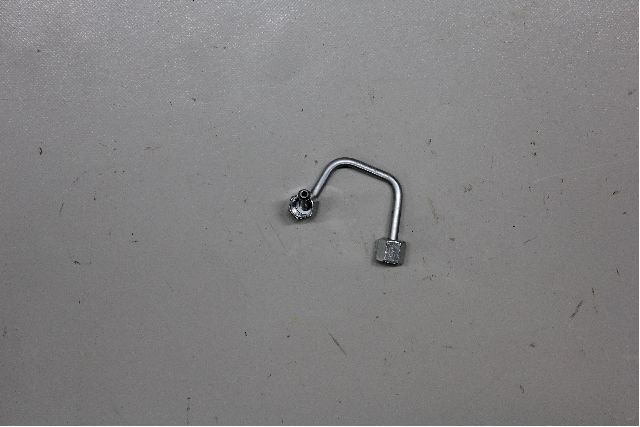 Fuel injector supply pipe