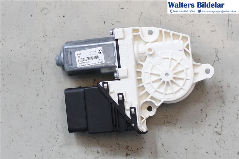 Door window regulator motor