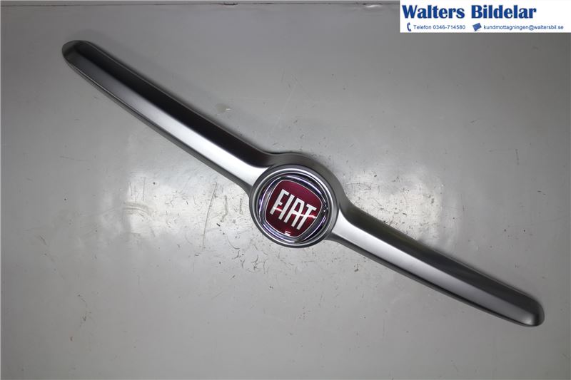 Emblemer FIAT 500X (334_)