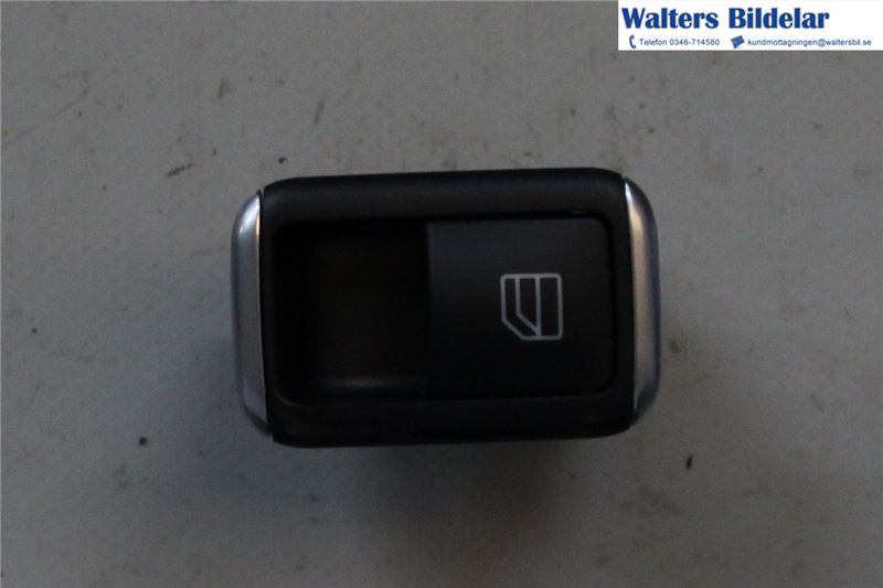 Switch - electrical screen heater MERCEDES-BENZ CLA Shooting Brake (X117)